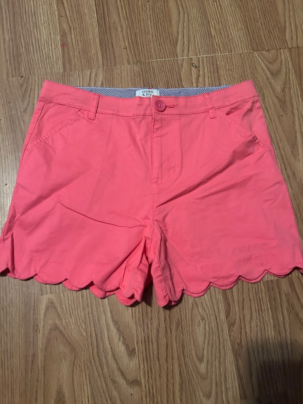 crown & ivy Coral Scalloped Hem Shorts